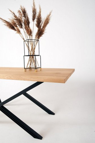 Stůl Leonard z masivního dřeva - Barva nohou: Chromová